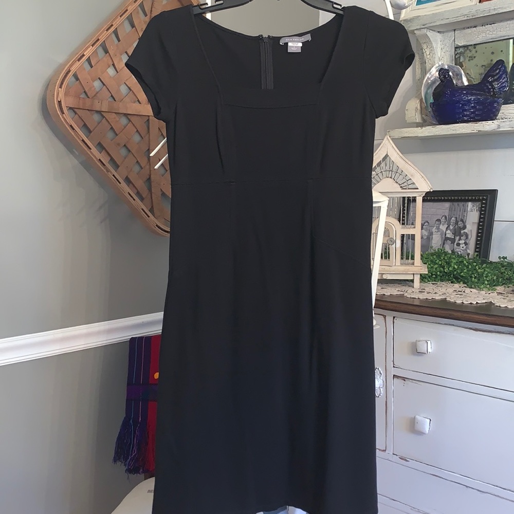Ann Taylor little black dress size 4
